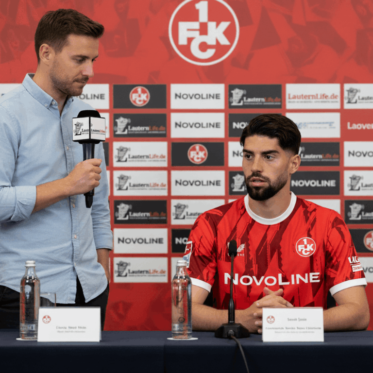 FCK-Aufstiegstraum: Wenn Kosmonauten feststellen, dass ihr Raumschiff eigentlich ein Kettenkarussell ist