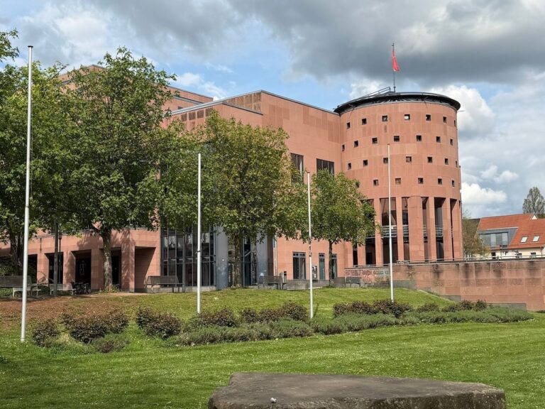 Pfalztheater Kaiserslautern: Kulturelle Erleuchtung für die geistige Elite der Westpfalz