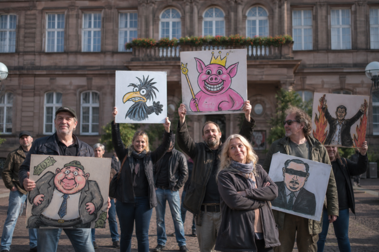 WASSER-BEBEN AM RATHAUS: Lauter-Projekt gestoppt – Theaterwiese bleibt trocken!