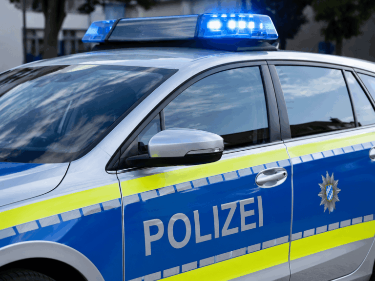 Enkenbach-Alsenborn: Glasbruch-Drama am Hyundai – Wer hat die Scheiben-Vandalen gesehen?