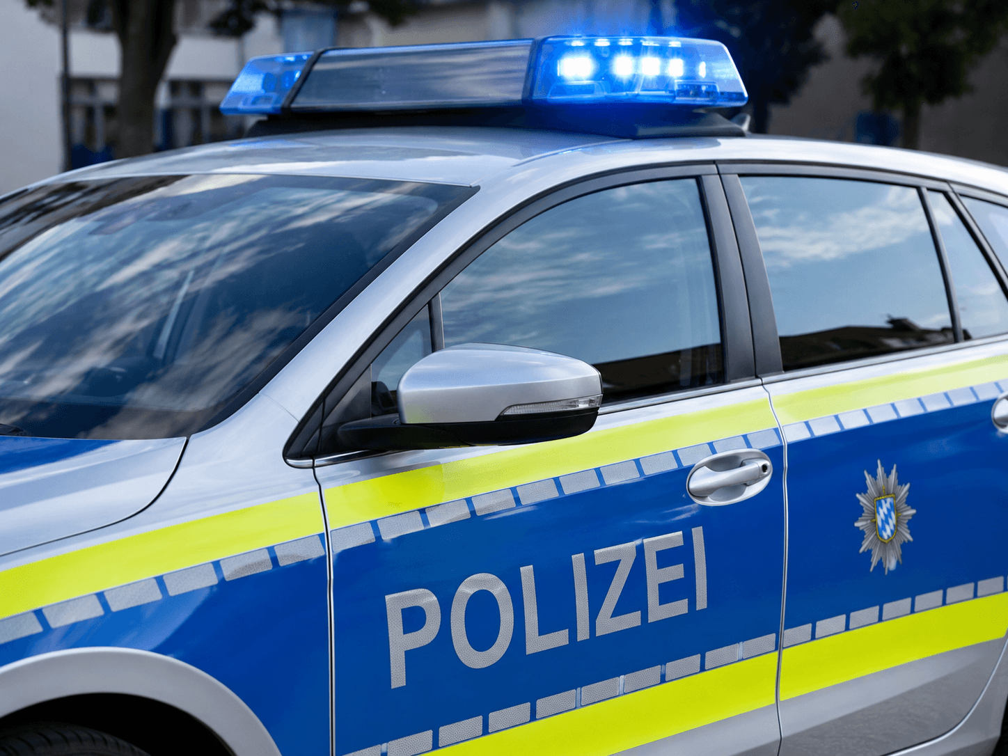 Enkenbach-Alsenborn: Glasbruch-Drama am Hyundai – Wer hat die Scheiben-Vandalen gesehen?