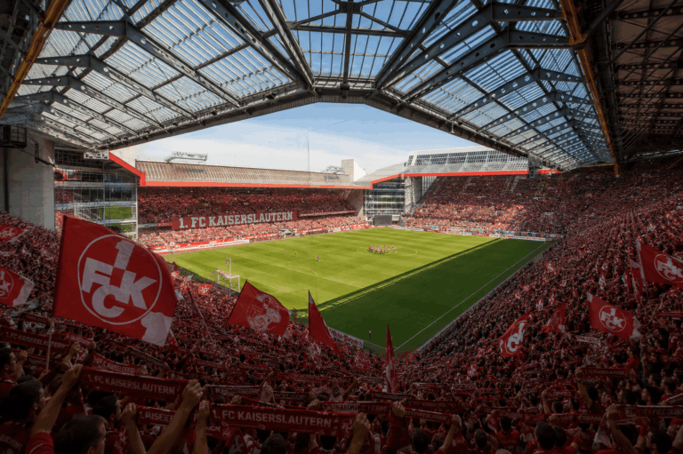 DFB plant WM-Bewerbung mit Fritz-Walter-Stadion: Stadt Kaiserslautern erwägt Bratwurst-Steuer zur Finanzierung
